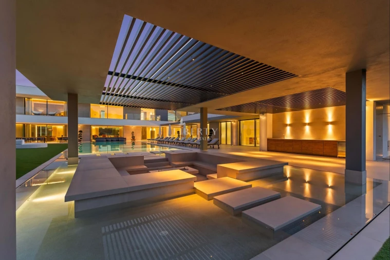 Moradia T8 para Venda em Almancil Foto 17