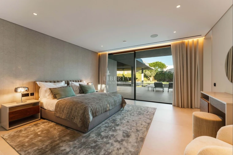 Moradia T8 para Venda em Almancil Foto 26