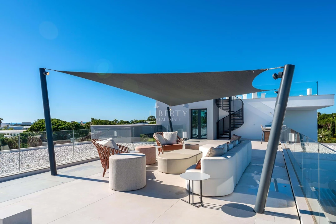 Moradia T8 para Venda em Almancil Foto 30