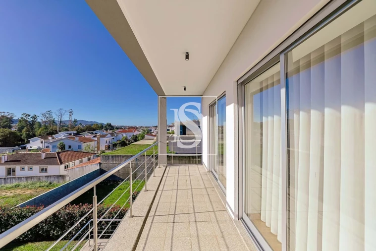 Moradia T4 para Venda em Tamel (São Verissimo) Foto 45