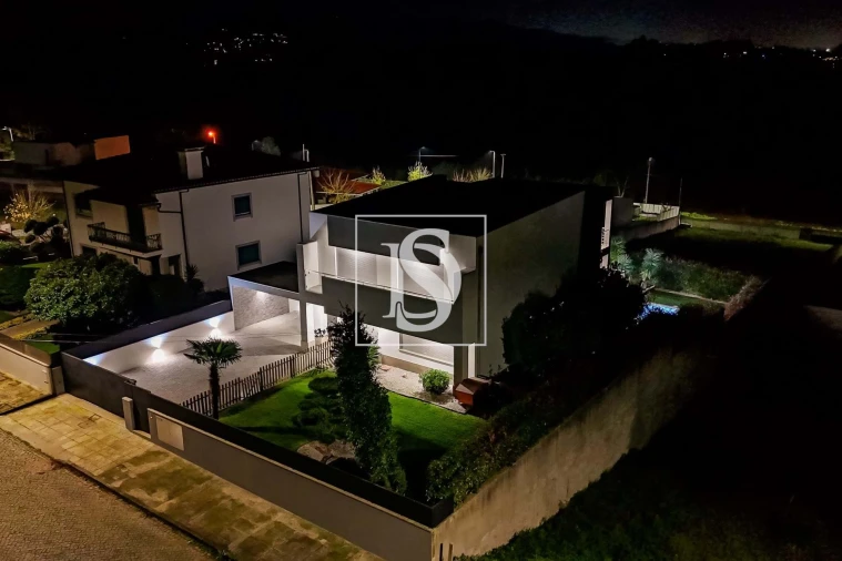 Moradia T4 para Venda em Tamel (São Verissimo) Foto 49