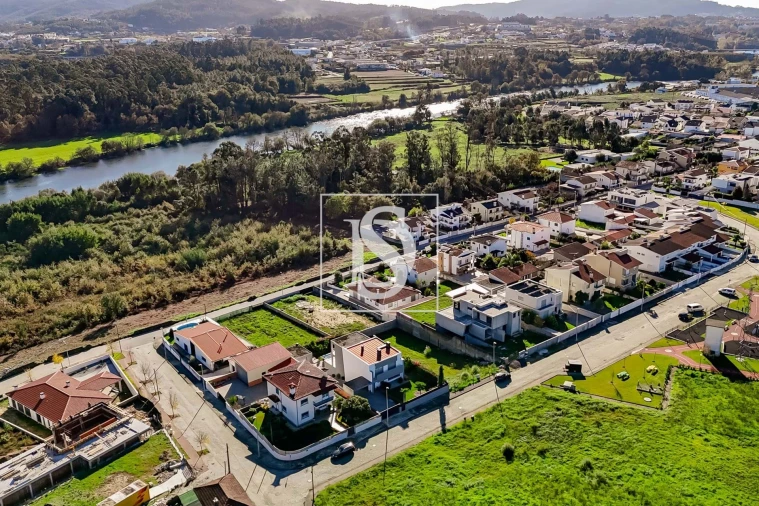 Moradia T4 para Venda em Tamel (São Verissimo) Foto 55