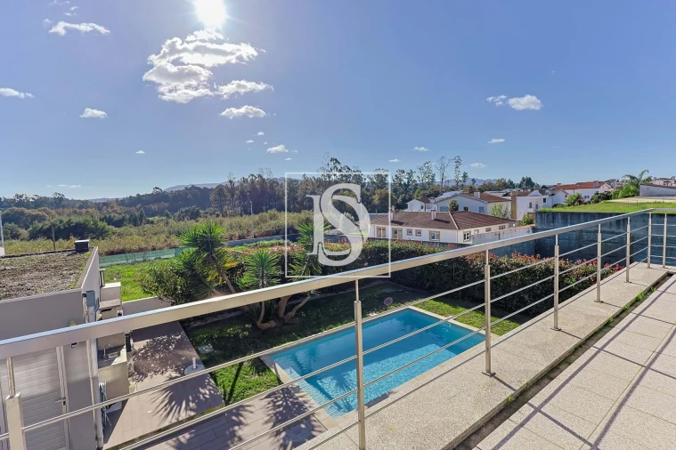 Moradia T4 para Venda em Tamel (São Verissimo) Foto 22