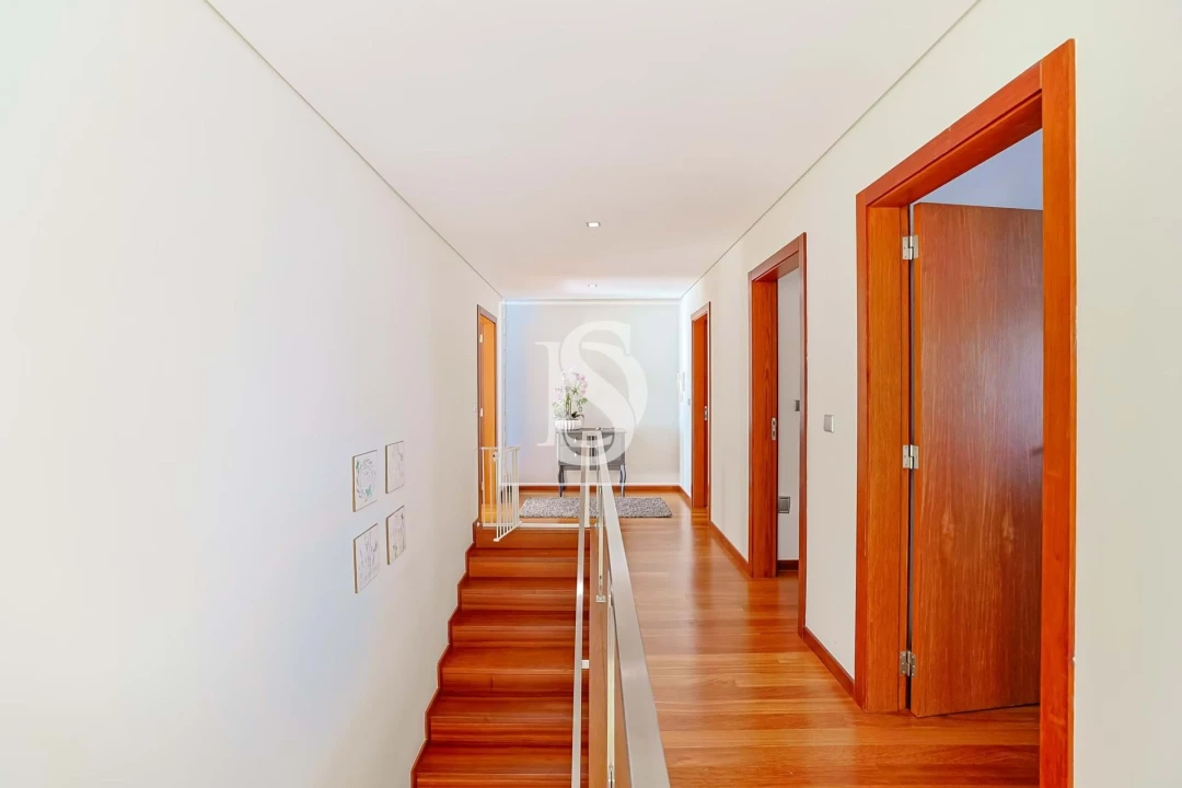 Moradia T4 para Venda em Tamel (São Verissimo) Foto 38