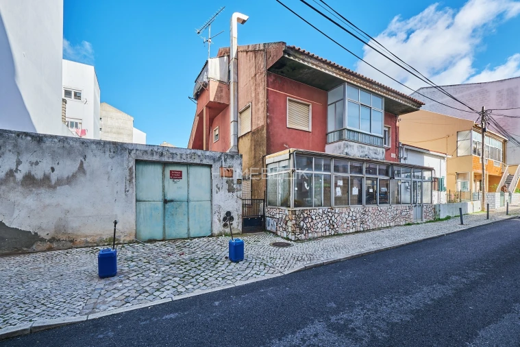 Prédio para Venda em Casal de Cambra Foto 1