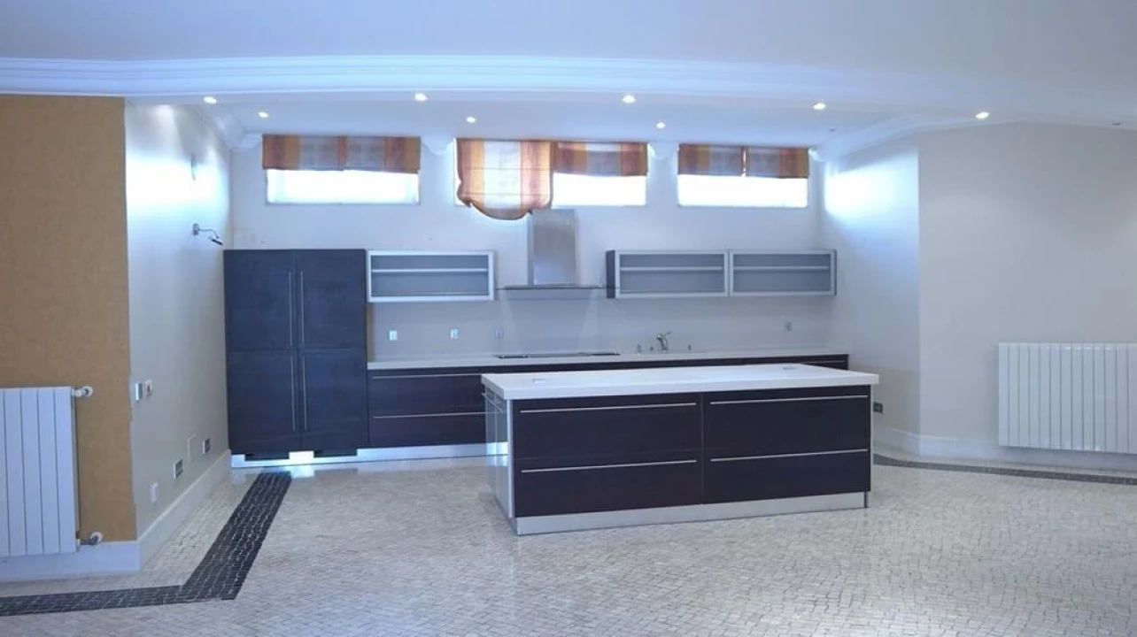 Moradia T5 para Venda em Agualva e Mira-Sintra Foto 37