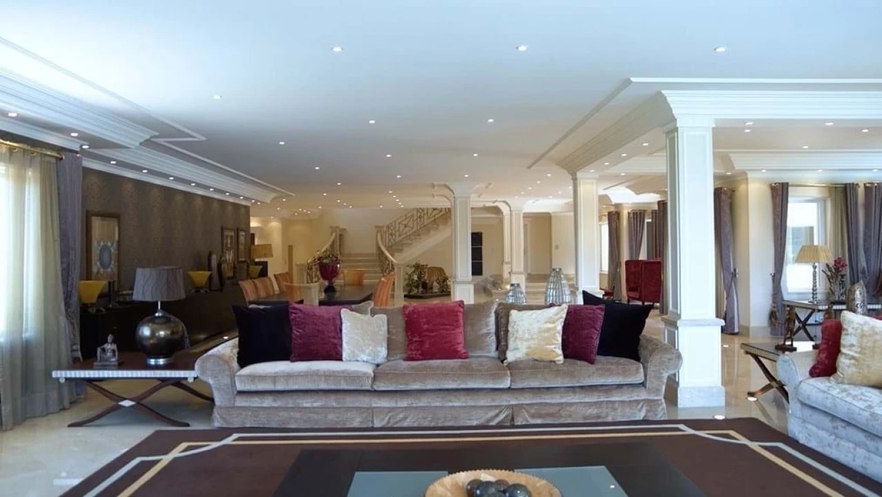 Moradia T5 para Venda em Agualva e Mira-Sintra Foto 12