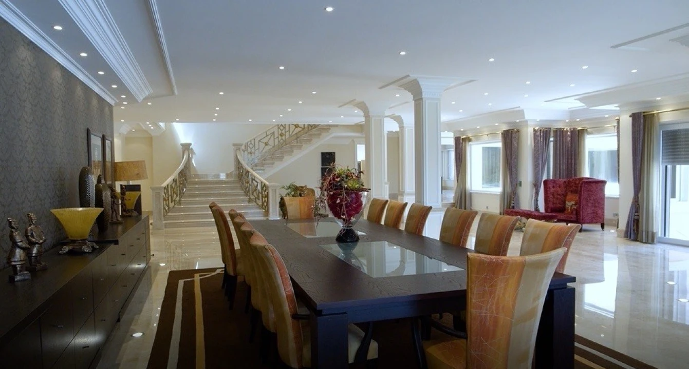 Moradia T5 para Venda em Agualva e Mira-Sintra Foto 16