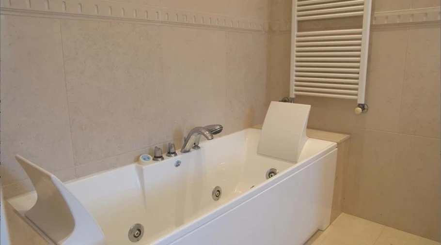 Moradia T5 para Venda em Agualva e Mira-Sintra Foto 23