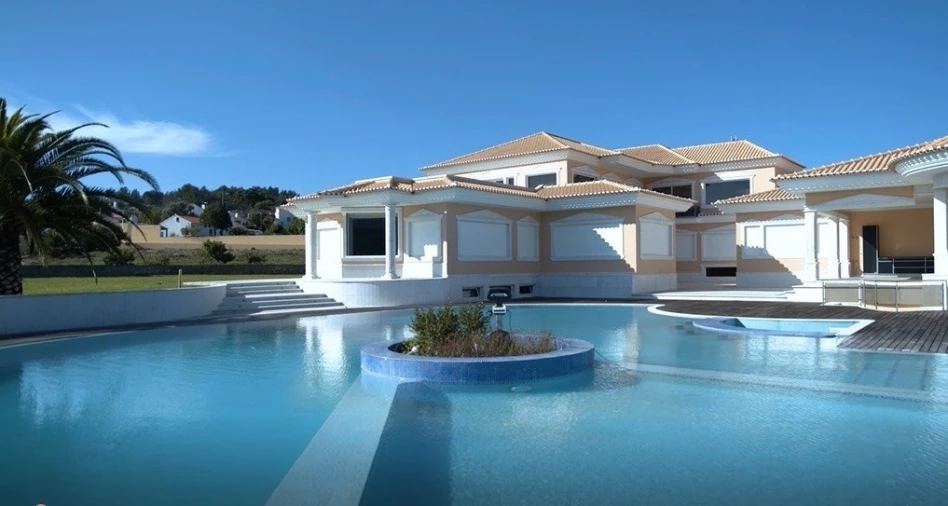 Moradia T5 para Venda em Agualva e Mira-Sintra Foto 44