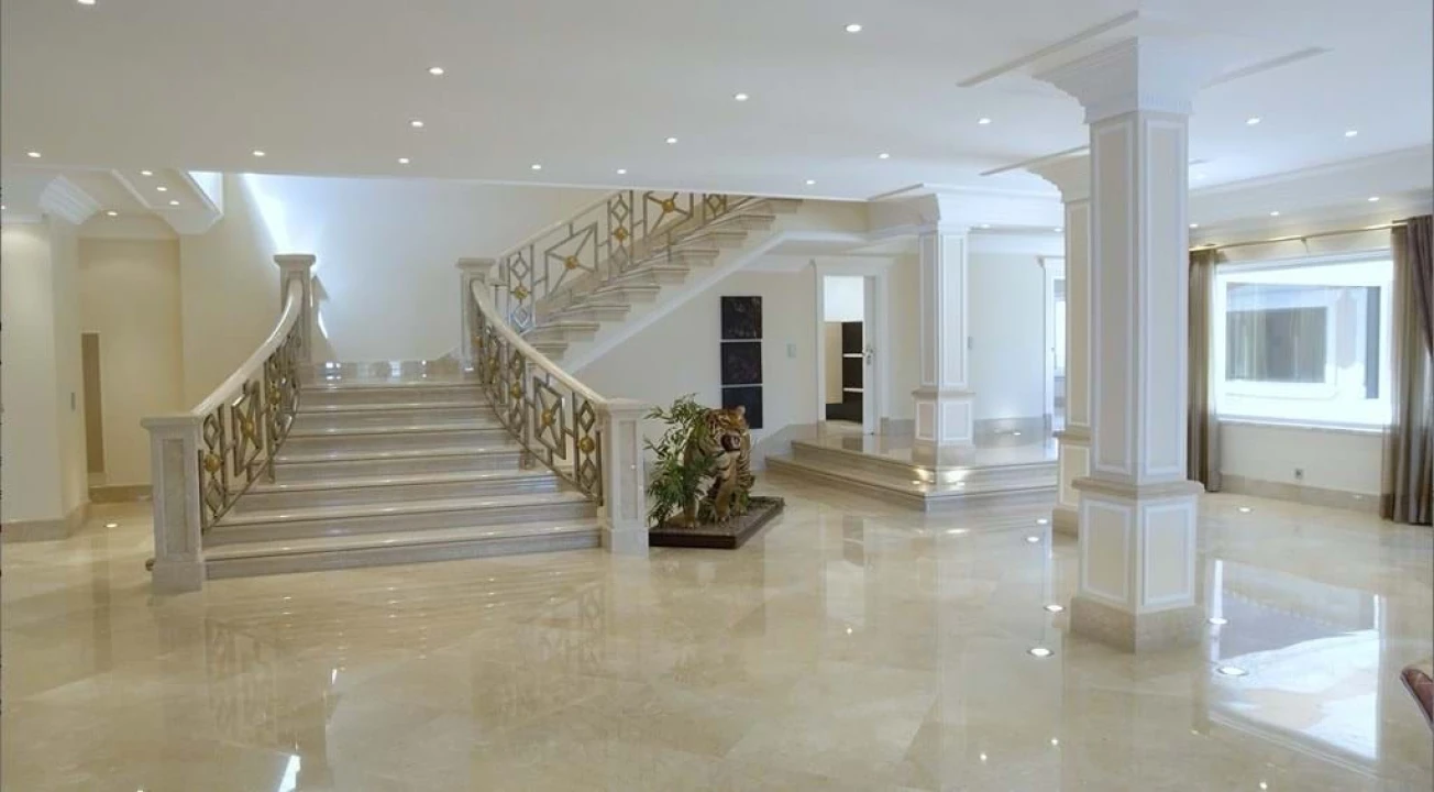 Moradia T5 para Venda em Agualva e Mira-Sintra Foto 17