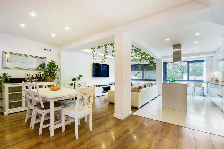 Moradia T4 para Venda em Benfica Foto 5