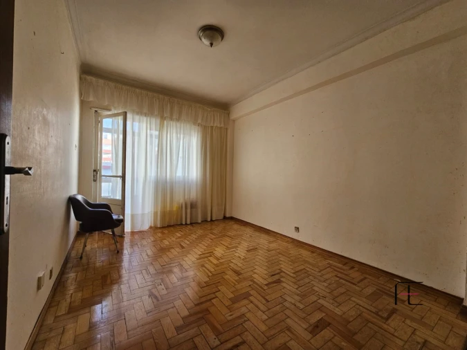 Apartamento T2 para Venda em Agualva e Mira-Sintra Foto 10