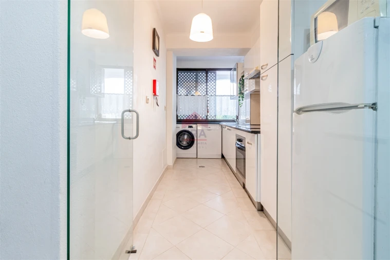 Apartamento T0 para Venda em Albufeira e Olhos de Água Foto 9