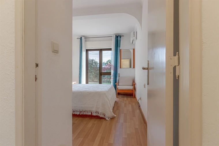 Apartamento T0 para Venda em Albufeira e Olhos de Água Foto 13