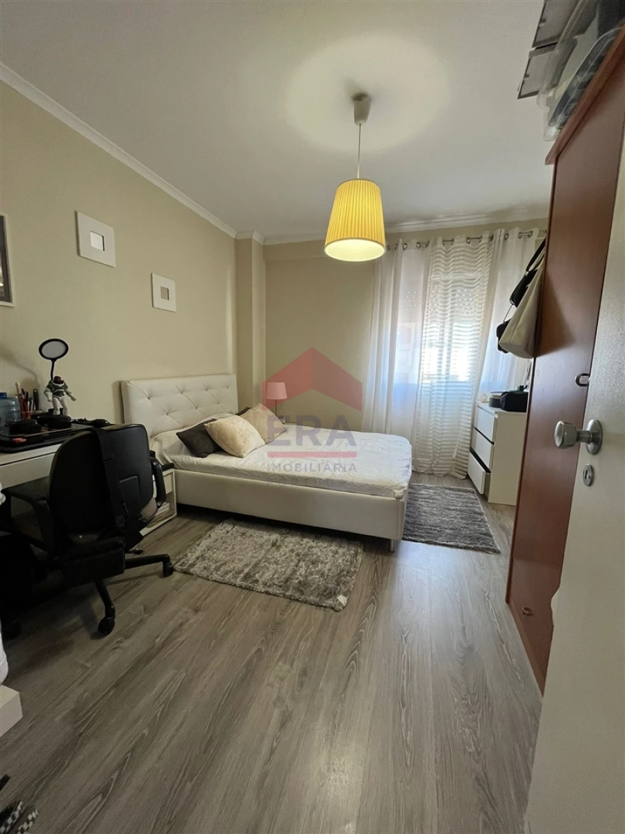 Apartamento T3 para Venda em Faro (Sé e São Pedro) Foto 2