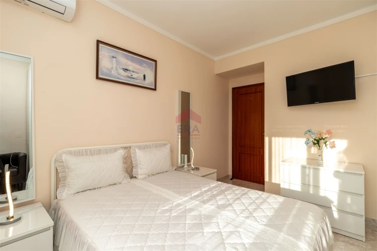 Apartamento T3 para Venda em Olhão Foto 32