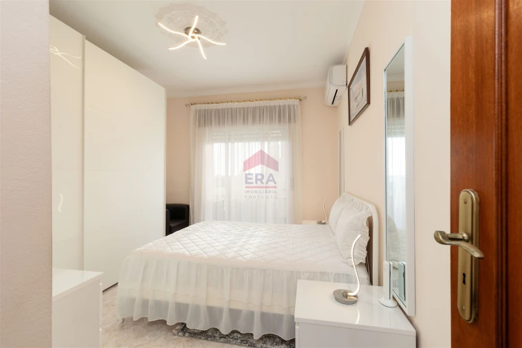 Apartamento T3 para Venda em Olhão Foto 4