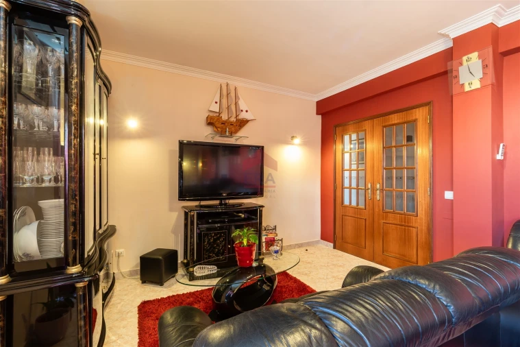 Apartamento T3 para Venda em Olhão Foto 17