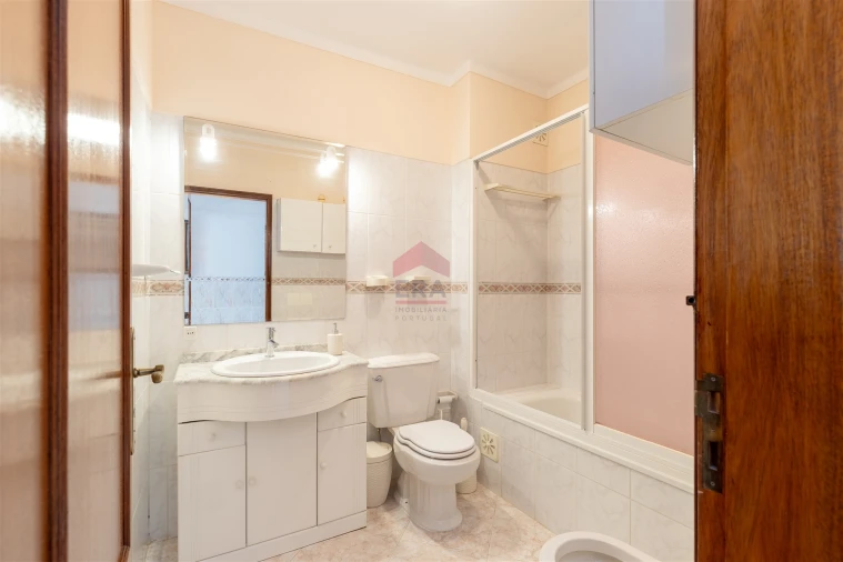 Apartamento T3 para Venda em Olhão Foto 15