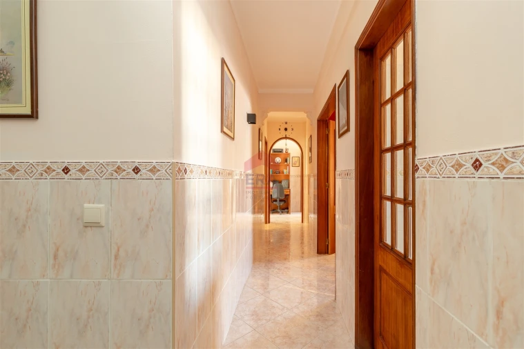 Apartamento T3 para Venda em Olhão Foto 6