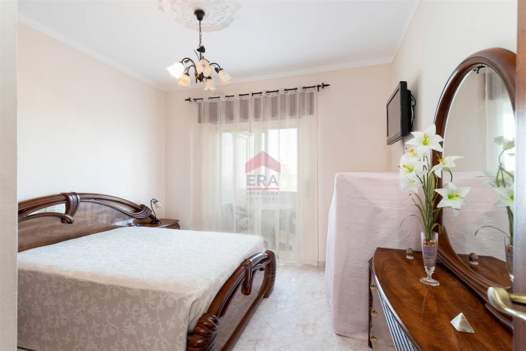 Apartamento T3 para Venda em Olhão Foto 16