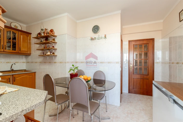 Apartamento T3 para Venda em Olhão Foto 25