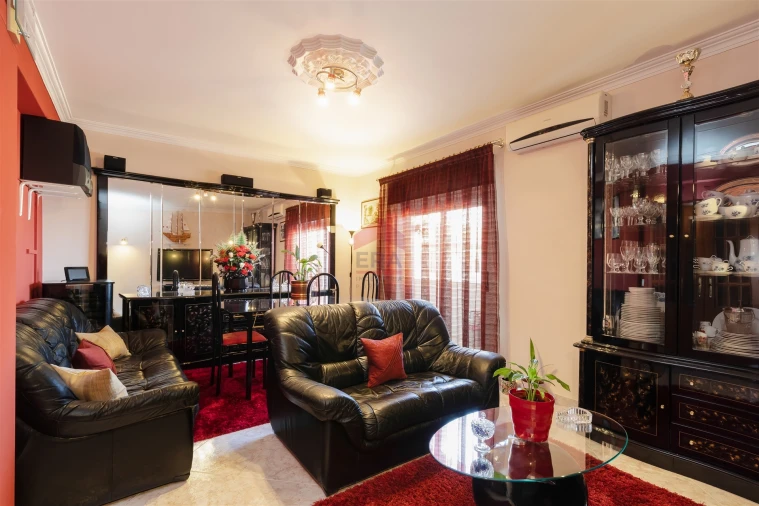 Apartamento T3 para Venda em Olhão Foto 2