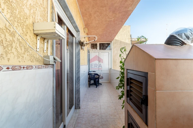 Apartamento T3 para Venda em Olhão Foto 12