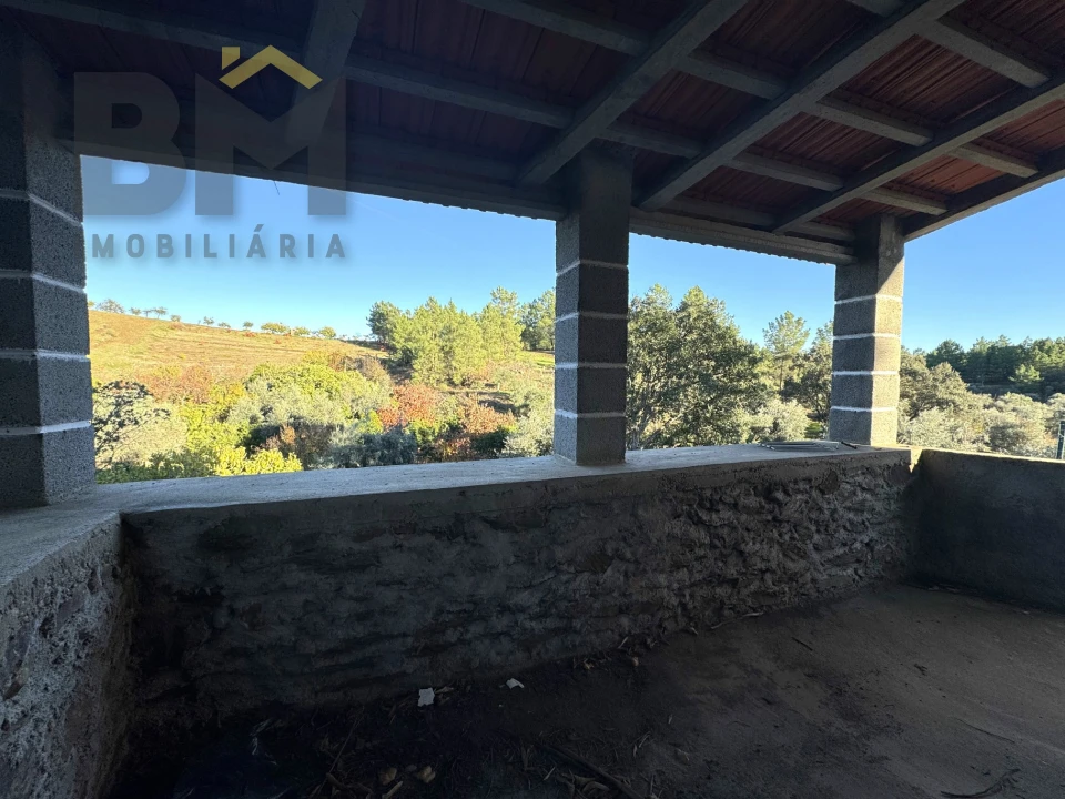 Quinta T0 para Venda em Escalos de Baixo e Mata Foto 13