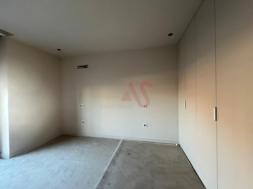Apartamento T3 para Venda em Paços de Ferreira Foto 8
