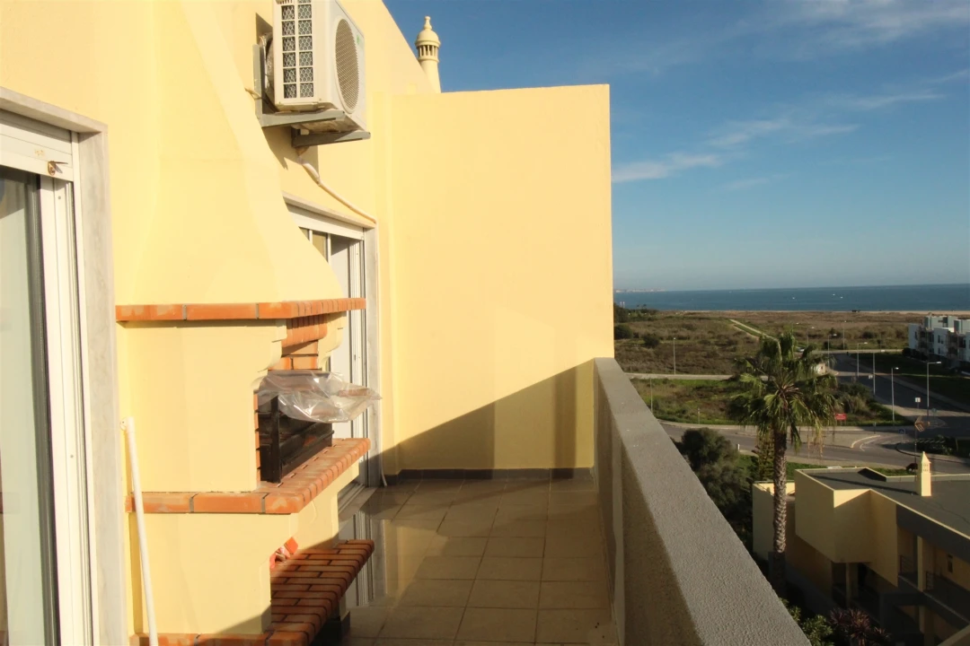 Apartamento T1 para Arrendamento em Lagos (São Sebastião e Santa Maria) Foto 2