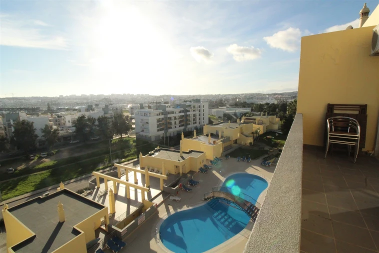 Apartamento T1 para Arrendamento em Lagos (São Sebastião e Santa Maria) Foto 3