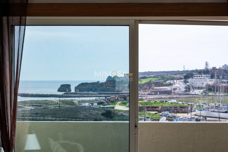 Apartamento T1 para Arrendamento em Lagos (São Sebastião e Santa Maria) Foto 28