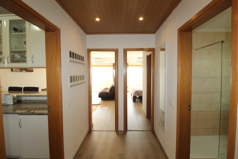 Apartamento T1 para Arrendamento em Lagos (São Sebastião e Santa Maria) Foto 5