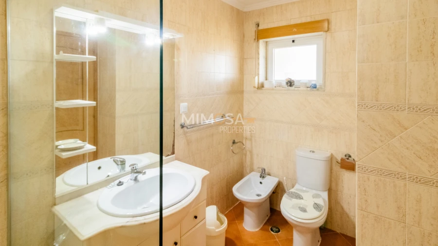 Apartamento T1 para Arrendamento em Lagos (São Sebastião e Santa Maria) Foto 14