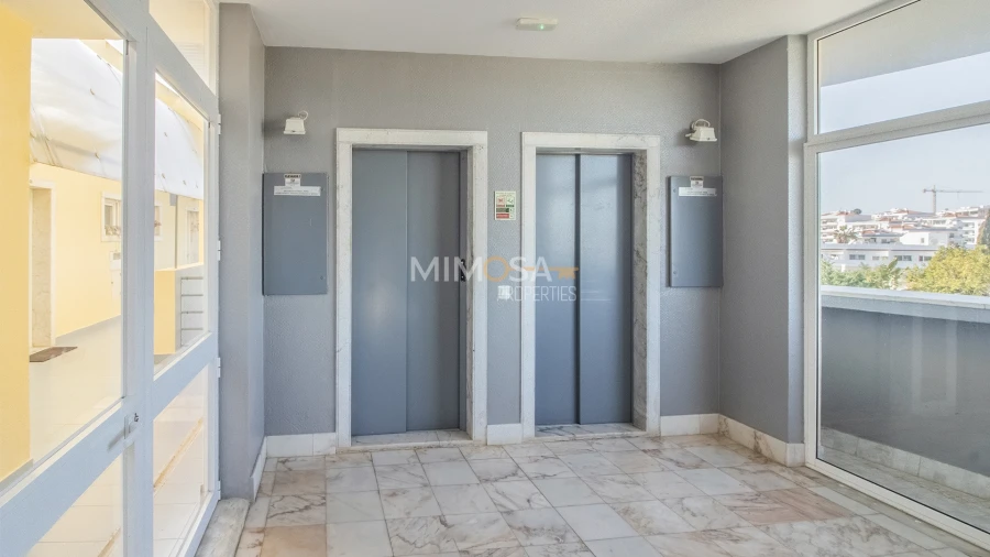 Apartamento T1 para Arrendamento em Lagos (São Sebastião e Santa Maria) Foto 22