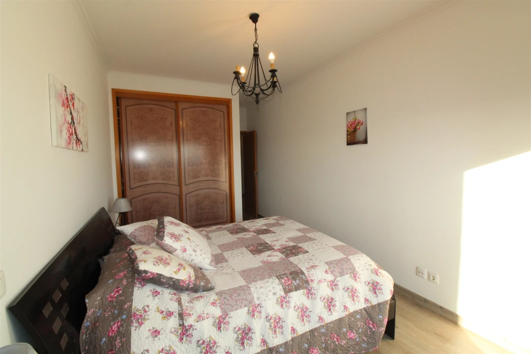 Apartamento T1 para Arrendamento em Lagos (São Sebastião e Santa Maria) Foto 16