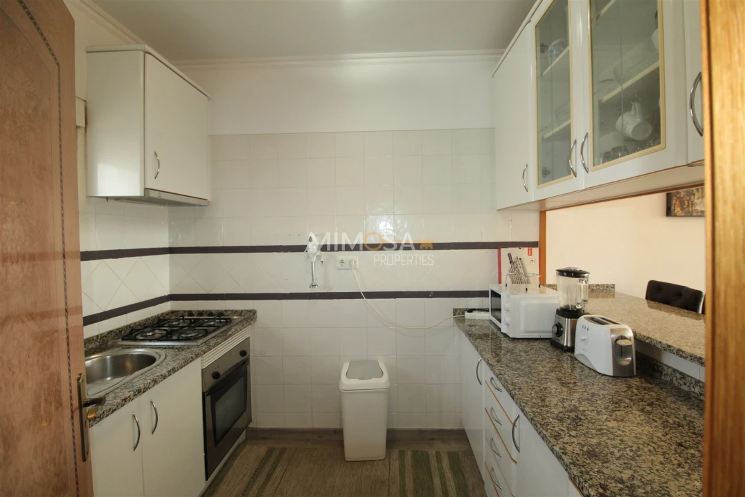 Apartamento T1 para Arrendamento em Lagos (São Sebastião e Santa Maria) Foto 8