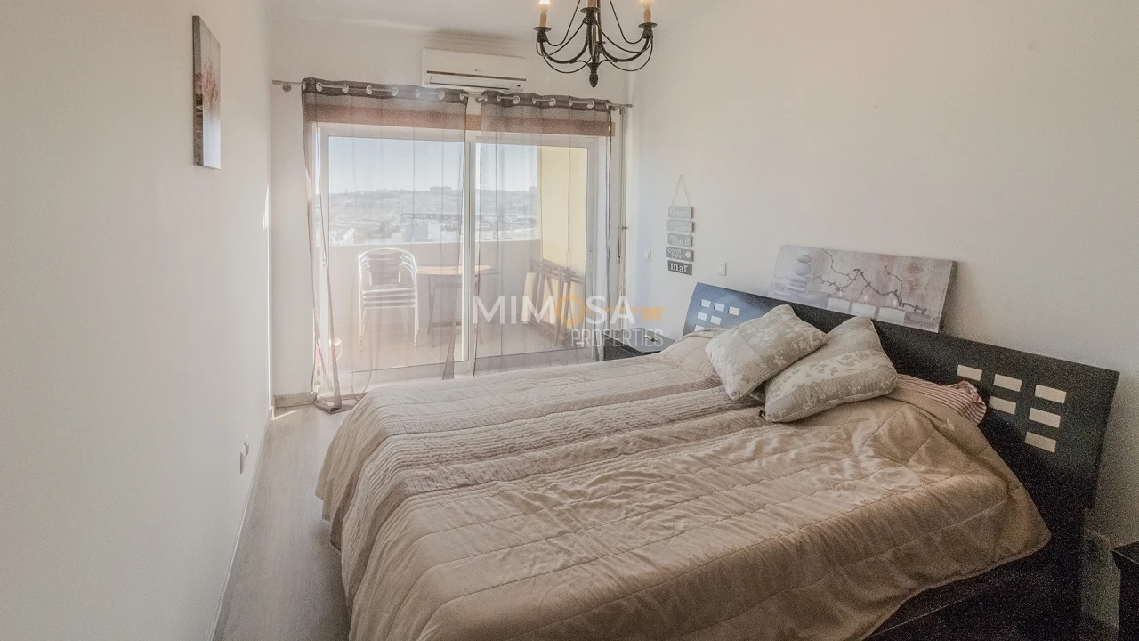 Apartamento T1 para Arrendamento em Lagos (São Sebastião e Santa Maria) Foto 11