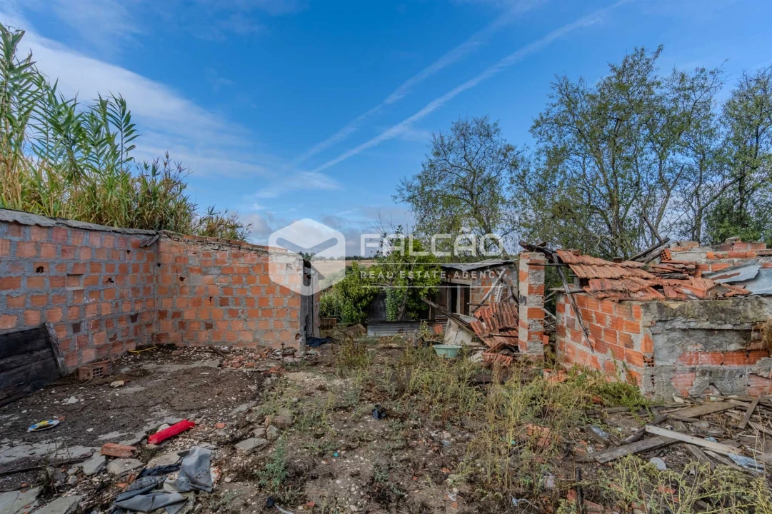 Moradia T2 para Venda em Casével e Vaqueiros Foto 22