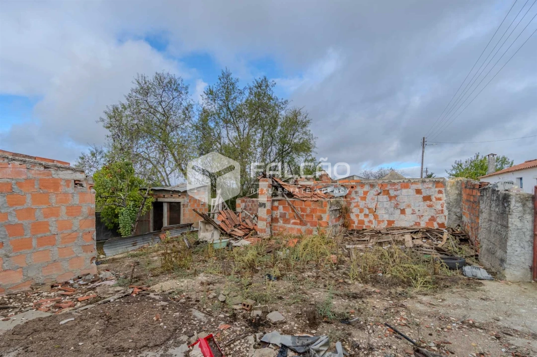 Moradia T2 para Venda em Casével e Vaqueiros Foto 44