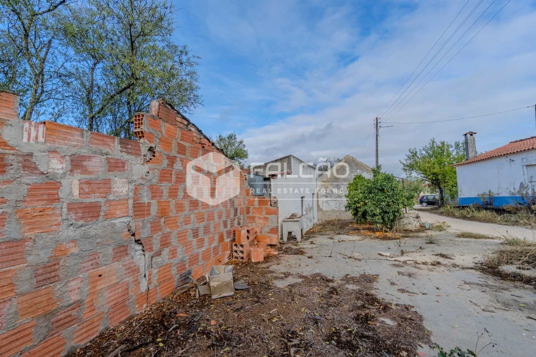 Moradia T2 para Venda em Casével e Vaqueiros Foto 23