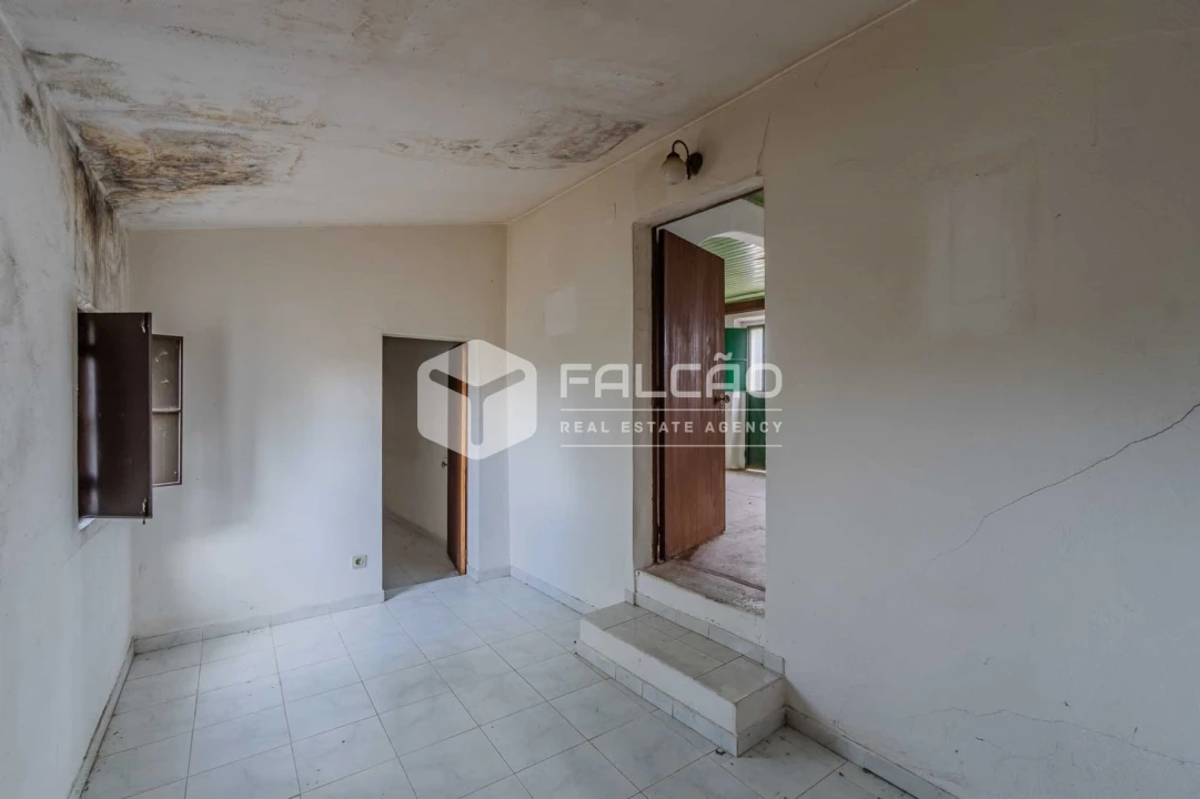 Moradia T2 para Venda em Casével e Vaqueiros Foto 32