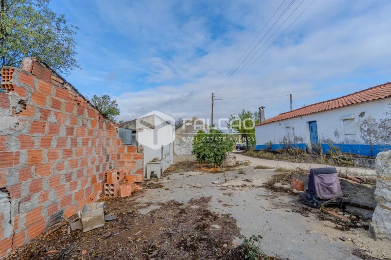 Moradia T2 para Venda em Casével e Vaqueiros Foto 24