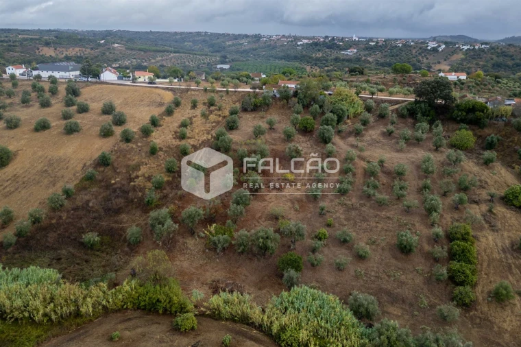 Moradia T2 para Venda em Casével e Vaqueiros Foto 8