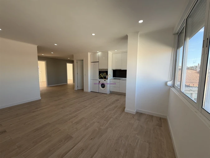 Apartamento T4 para Venda em Águas Livres Foto 29