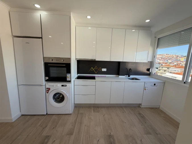 Apartamento T4 para Venda em Águas Livres Foto 33