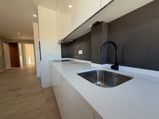 Apartamento T4 para Venda em Águas Livres Foto 31