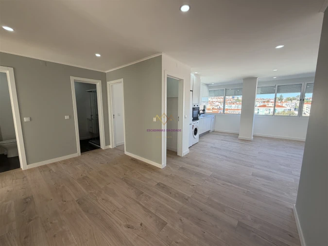 Apartamento T4 para Venda em Águas Livres Foto 3